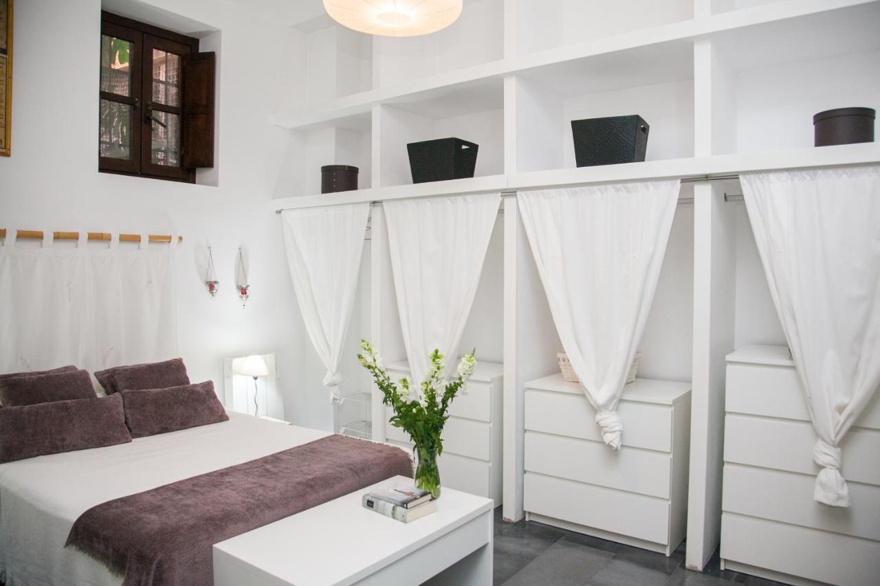 Beautiful Silent Apartment Private Parking Sevilla Bagian luar foto